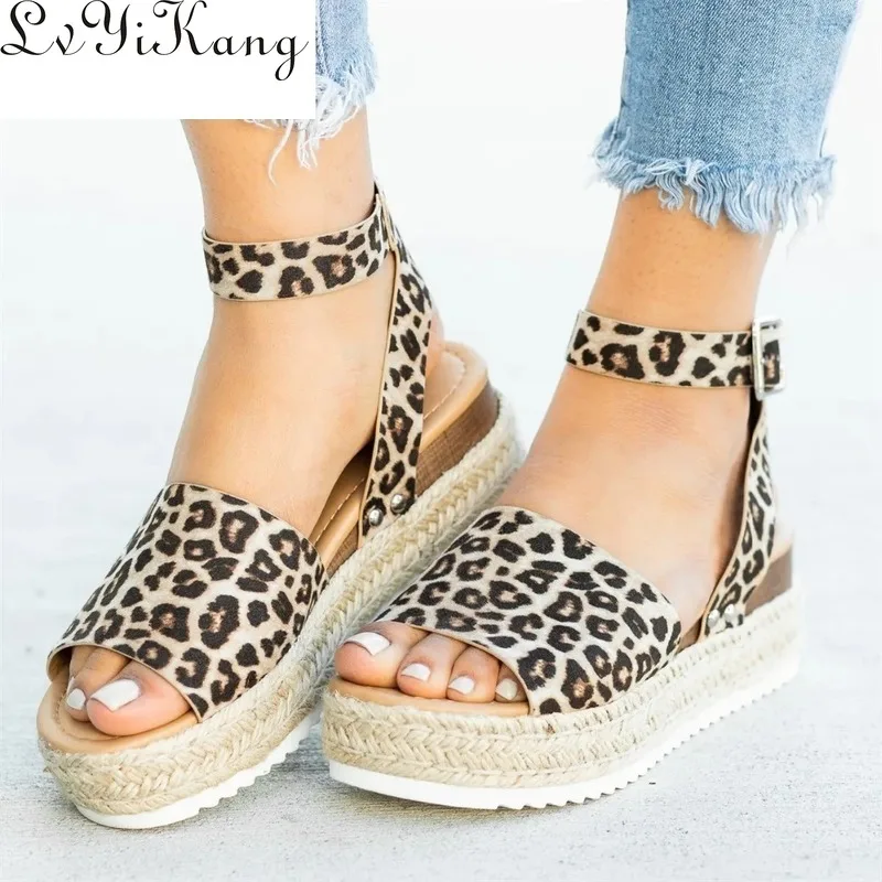 Женские сандалии обувь на танкетке для женщин высоком каблуке летняя 2019 шлепанцы