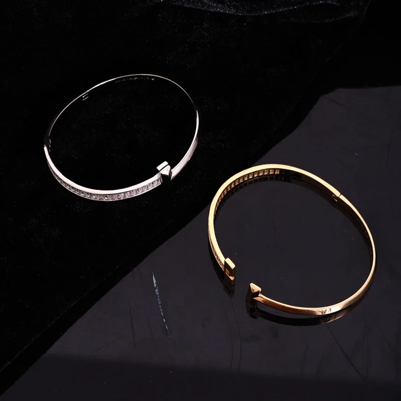 

square diamond T bracelet for women high-end bangles boutique charms romantic luxury holiday gift fashion jewelry size 17cm