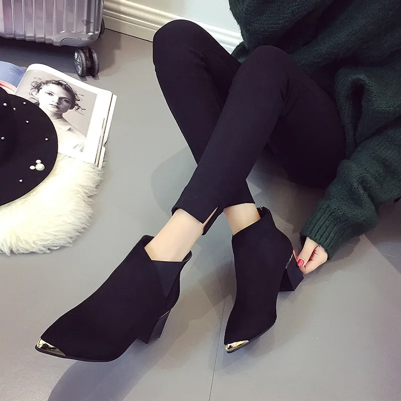 2019 осень и зима новые сапоги модные женские с острым носком грубые металлическим