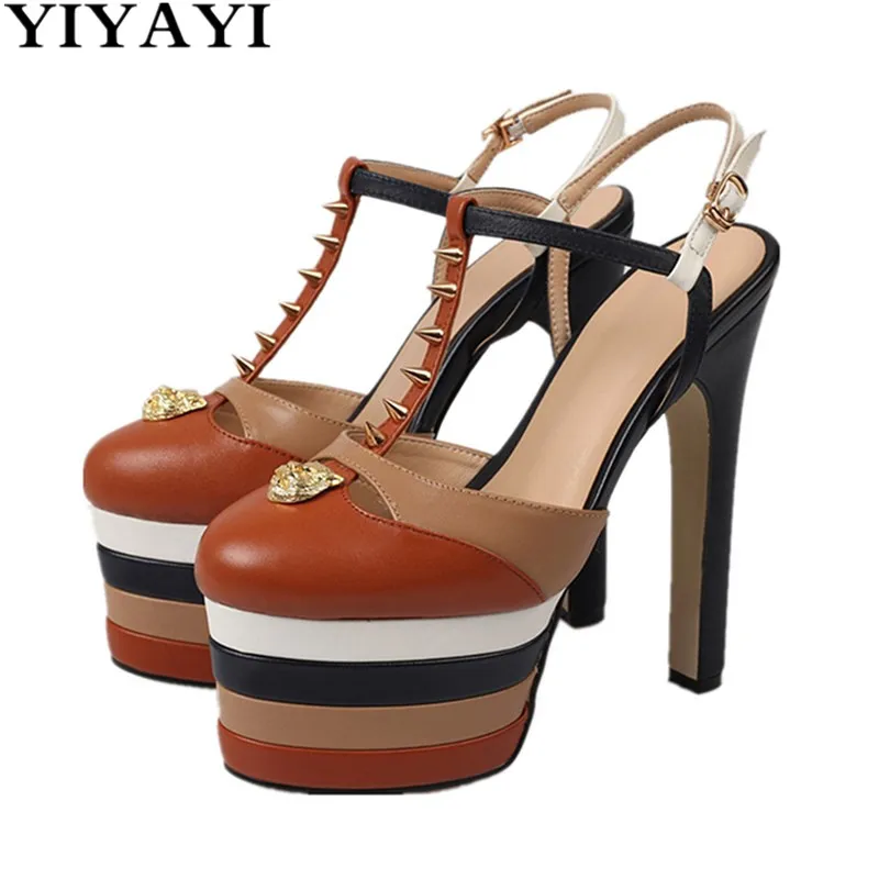 Босоножки на платформе очень высоком каблуке с заклепками Летняя обувь толстой