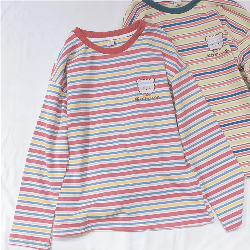 Женская футболка в полоску с вышивкой милого кота Весенняя контрастных цветов