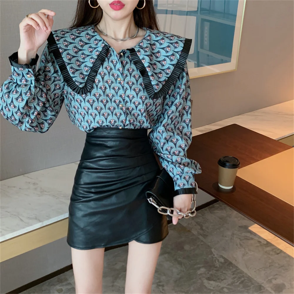 Рубашка женская с воротником Питер Пэн цветочным принтом