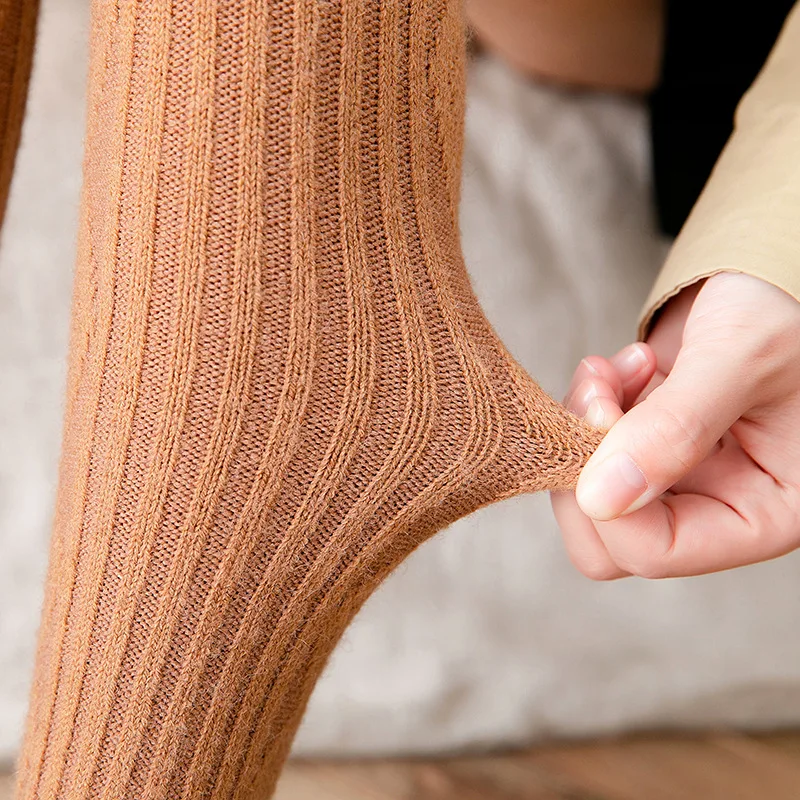 

2020 Women Solid color knit Extra Long Boot Socking Over Knee Thigh High Girls Warm Stock Autumn And Winter Ladies Fashion Items