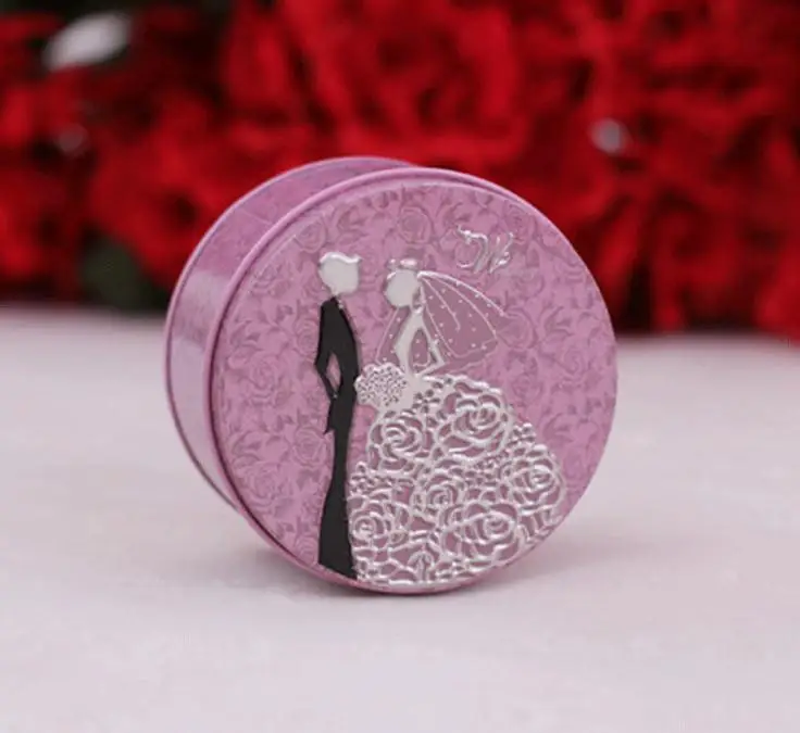 200PCS The new round tin candy box The bride and groom design on it wishes gifted scholar and beautiful woman SN2540