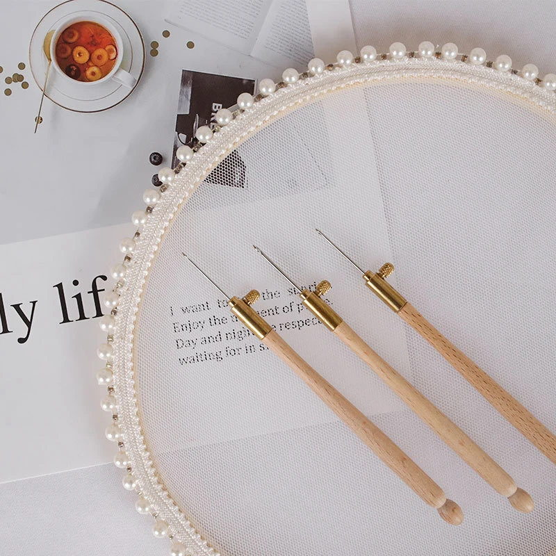 Французский крючок Вышивка Набор инструментов с 3 иглы деревянной ручкой крюк