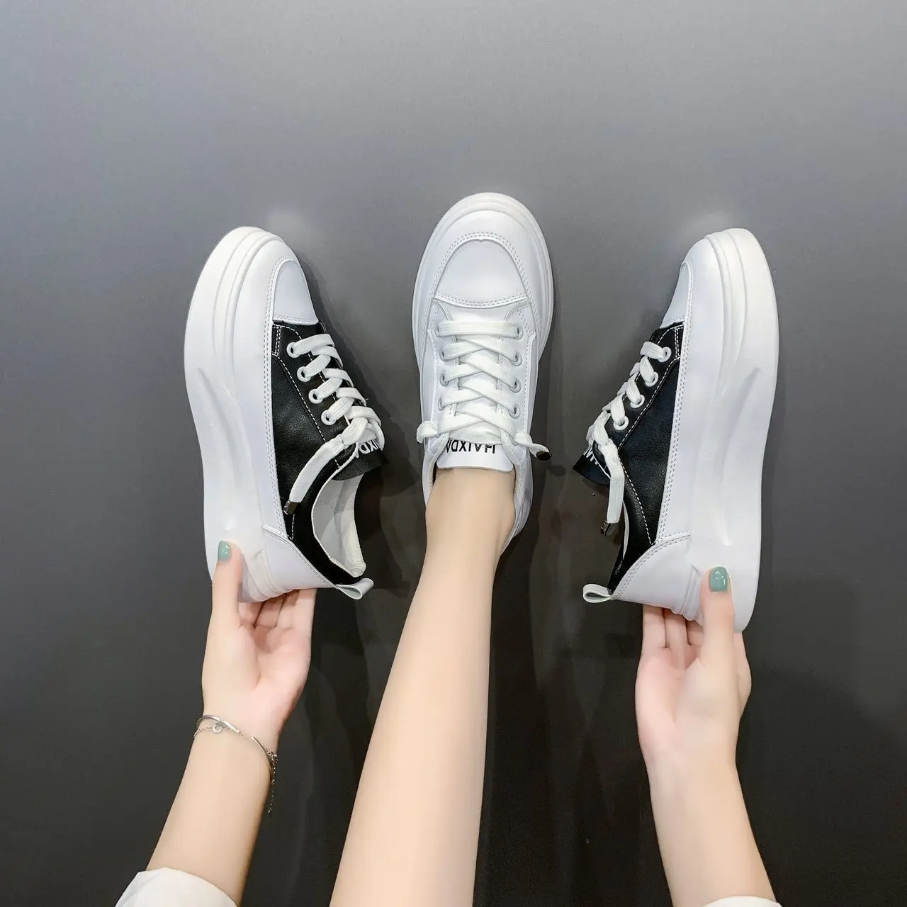 

Spring 2021 New Korean Fashion Round Head Flat Shallow Casual White Shoes Platform Women's Shoes Women Shoes