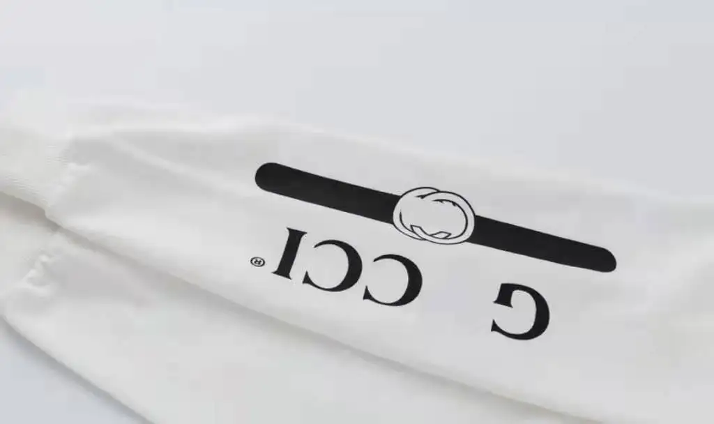 

2021 new monogram simple fashion trend hoodie, same for men and women, same for Instagram bloggers