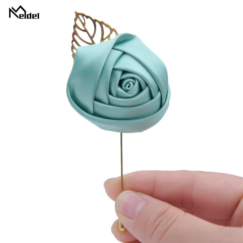 Мужская свадебная бутоньерка meldell белая для жениха на пуговицах выпускного