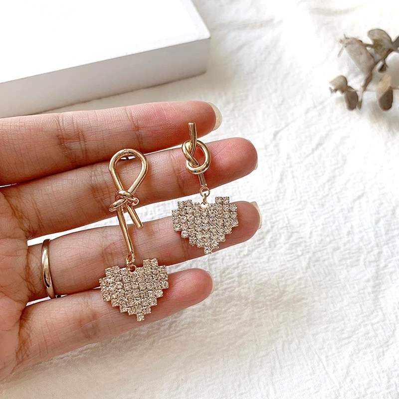 2019 корейские асимметричные золотые серьги в форме сердца с кристаллами висячие