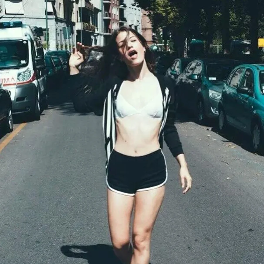 Шорты женские повседневные с эластичным поясом черные/белые пляжные пикантные