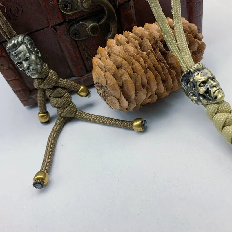 Ретро латунный робот воин фигурки нож бусины DIY ремешки Подвески Паракорд Металл
