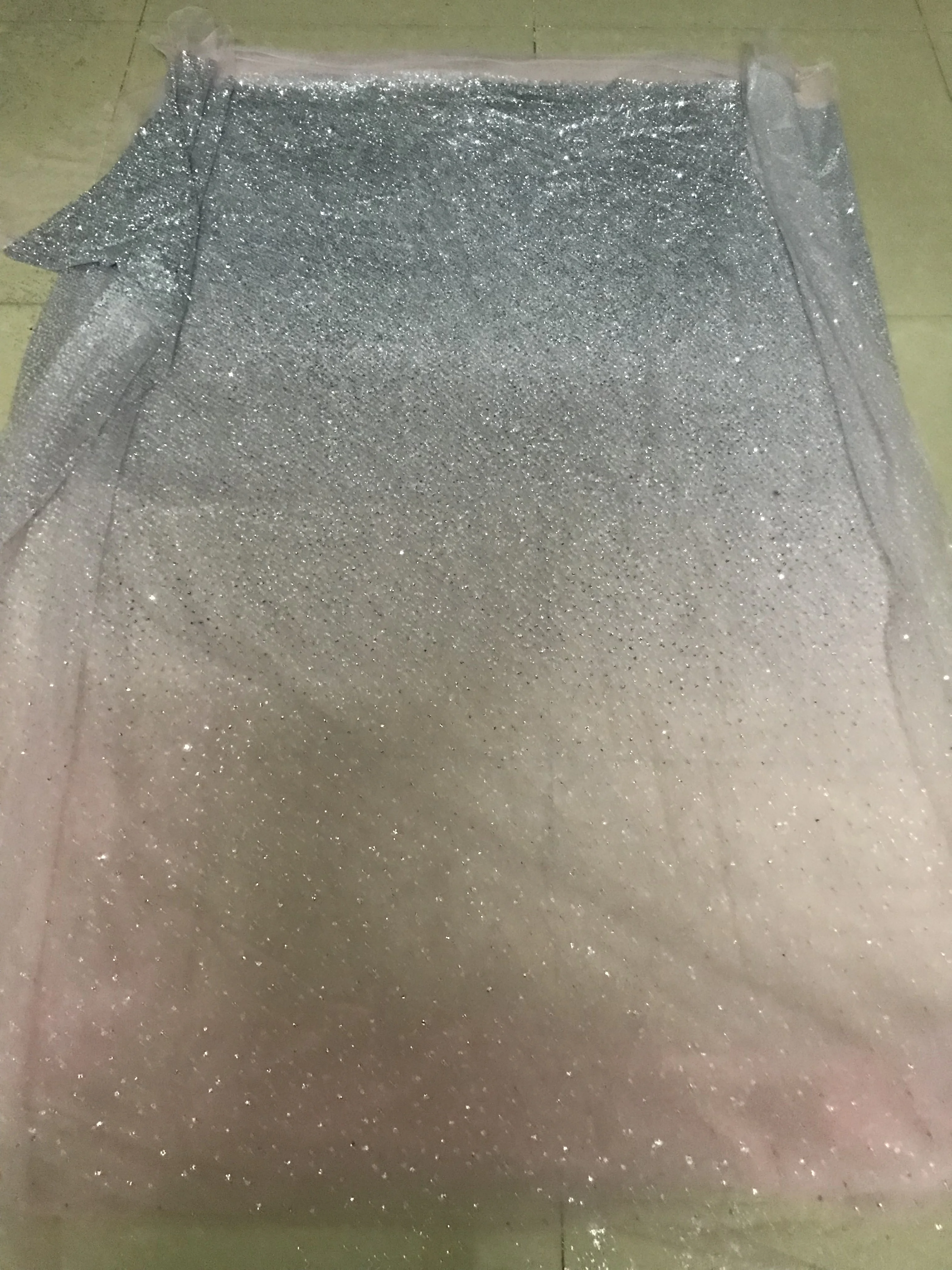 Новейшая Cyndi-12.6811 африканская тюль сетка ткань блестящие клееные блестки