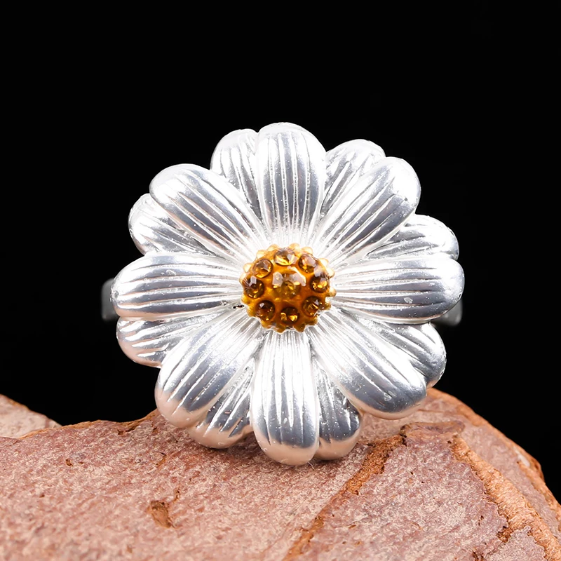 

Exquisite Daisy Sunflower Rings for Women Creative Wedding Engagement Jewelry Color Girl Finger Ring Birthday Gift HOT