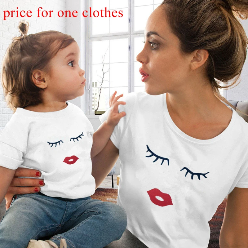 Футболка с принтом в виде красных губ и ресниц для женщин детей Одинаковая одежда
