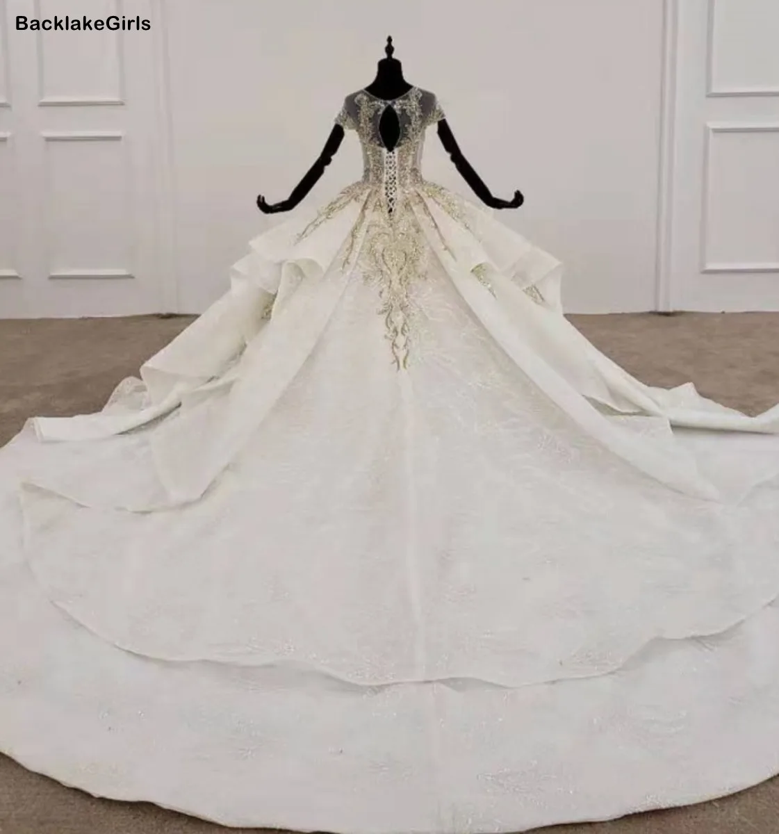 Роскошное белое Свадебное Платье со шлейфом и О-образным вырезом с коротким