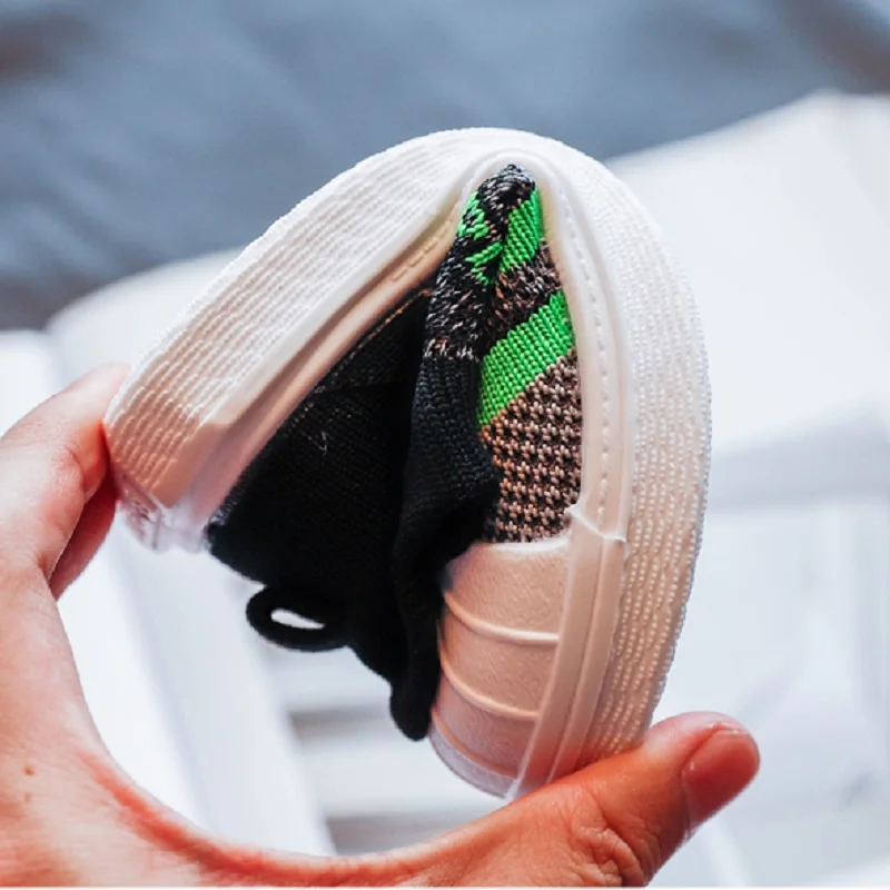 Детская обувь новинка 2020 модная для мальчиков сетчатые мягкие резиновые