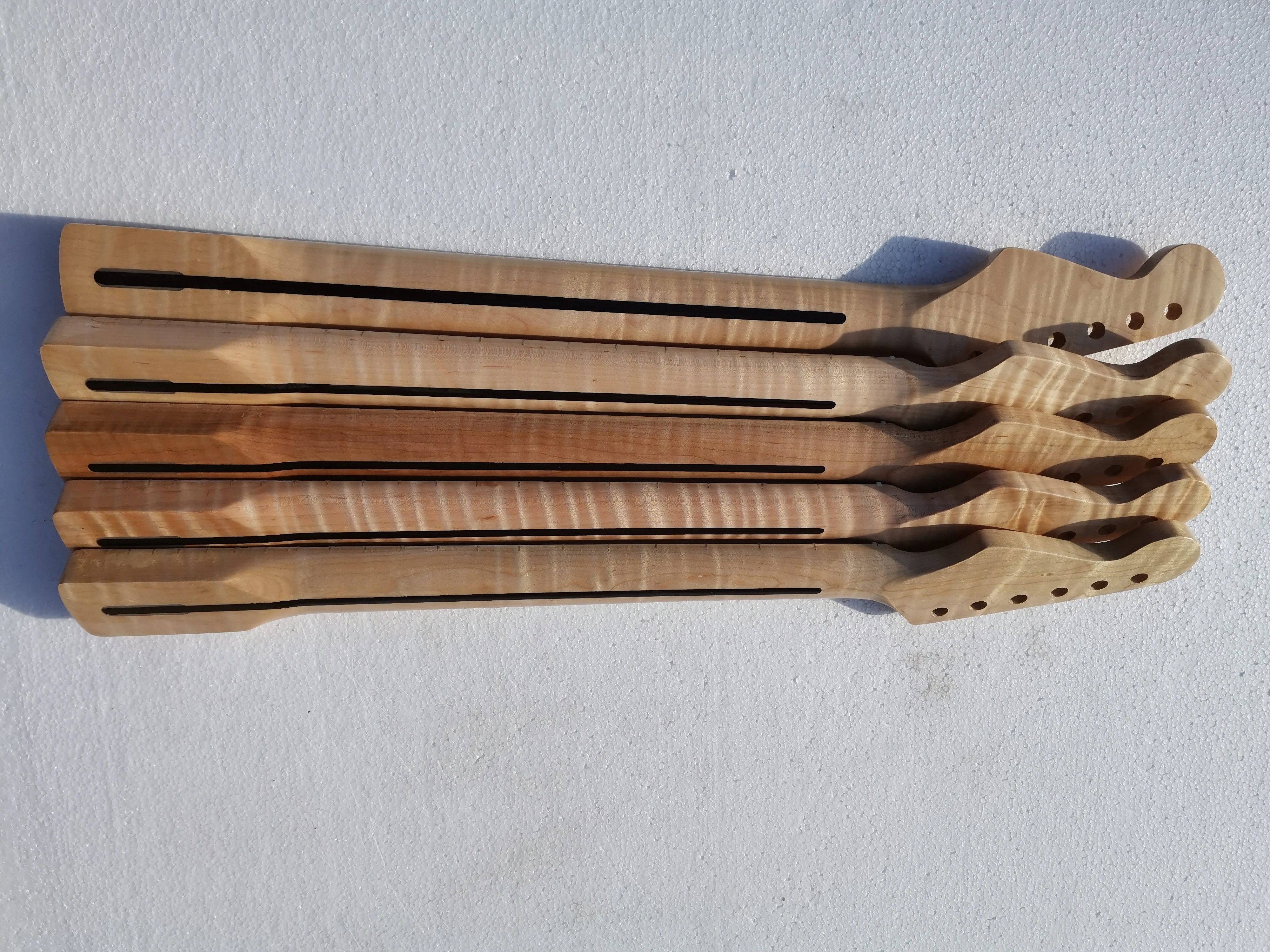 1 Тигр Пламя Кленовая гитара Шея 21 лад 25 5 дюйма темно желтая жемчужная точка