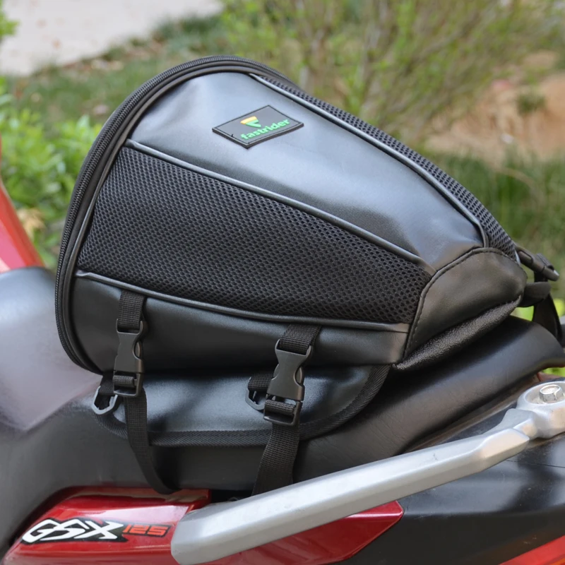 Мотоциклетная сумка кожаная Mochila Moto водонепроницаемая на багажник багажная для