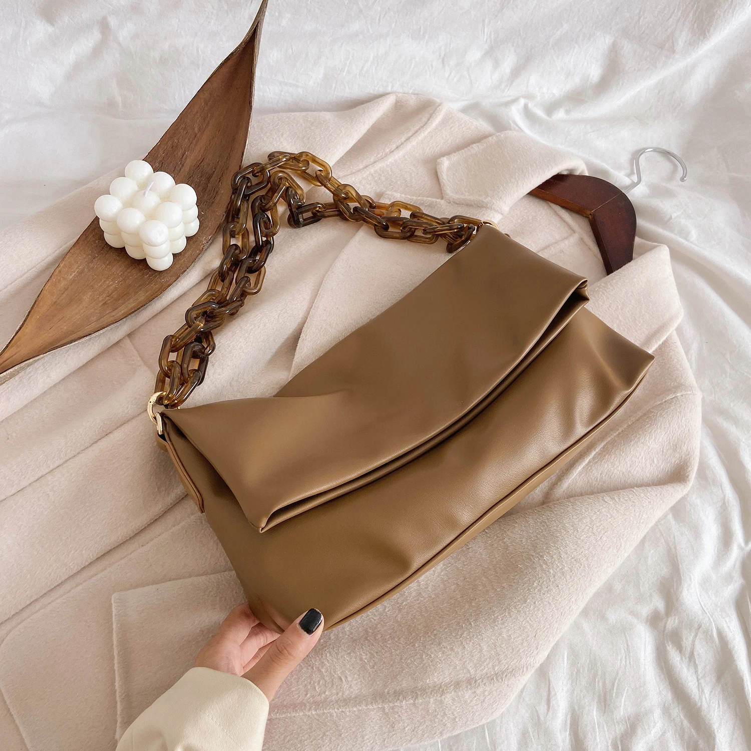 

Thick Chain PU Leather Shoulder Bags For Women 2021 Crossbody Handbags And Purses Female Travel Luxury Trending Cross Body