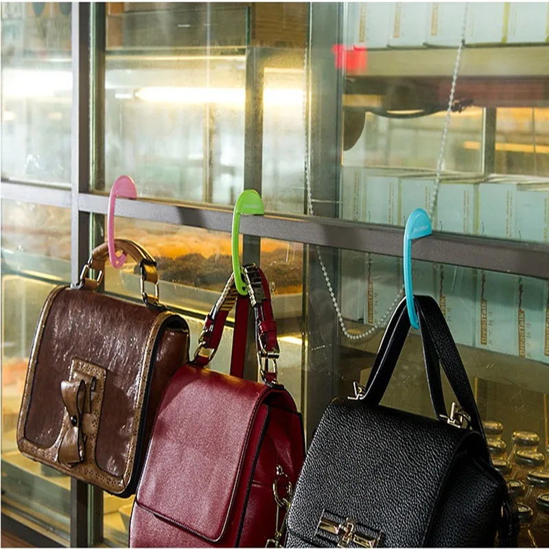 

Travel Portable Plastic Bag Hook For Hanging Decorative Table Purse Bag Hooks Wall Hanger Holder Handbag Hanger Decoration