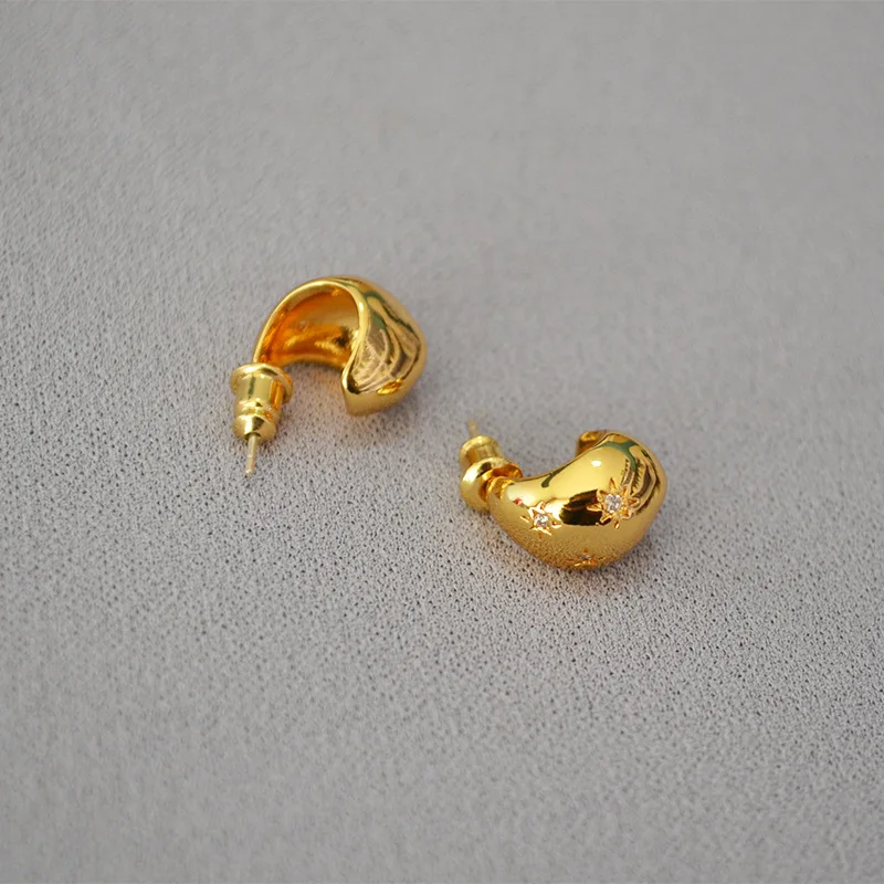 

Корейская необычная модель неправильной формы в стиле барокко, инкрустированная цирконом, серебро 925 пробы, игла