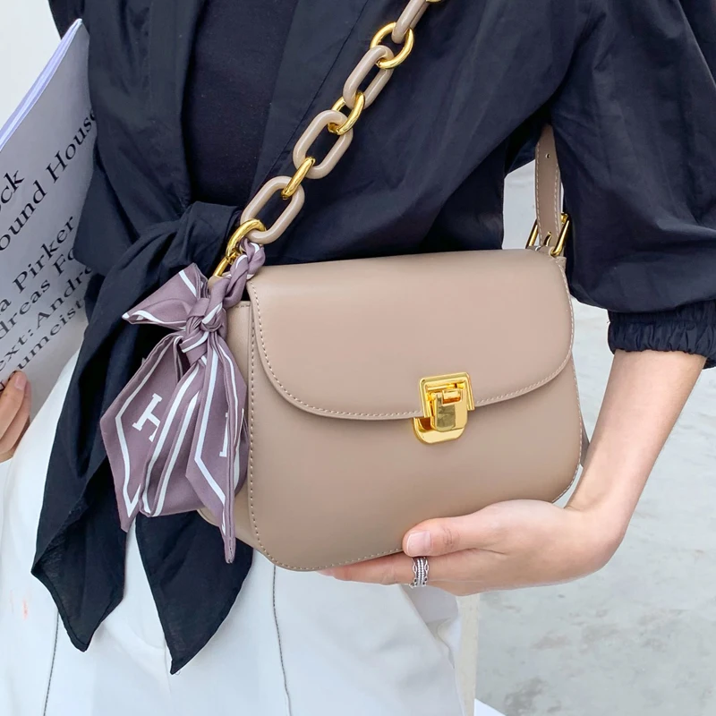

Leather saddle bag 2021 new ladies one shoulder messenger resin chain fashion trend all-match Underarm Bag Khaki