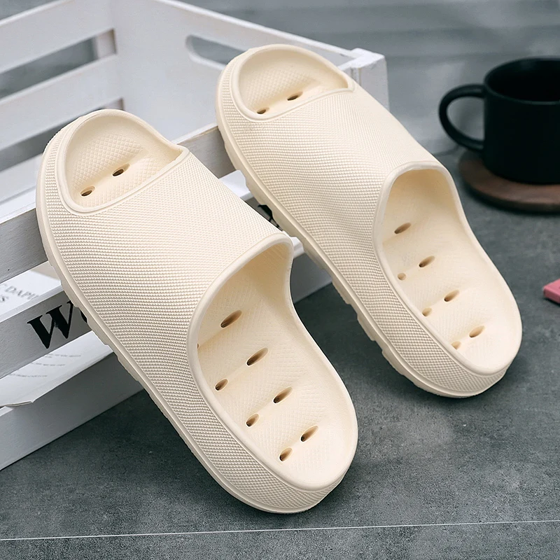 Unisex 2021 Hot Sale Brand Clogs Men Sandals Shoes Rubber Lightweight Sandalias Colorful Shoes for Summer Beach Zapatos Hombre