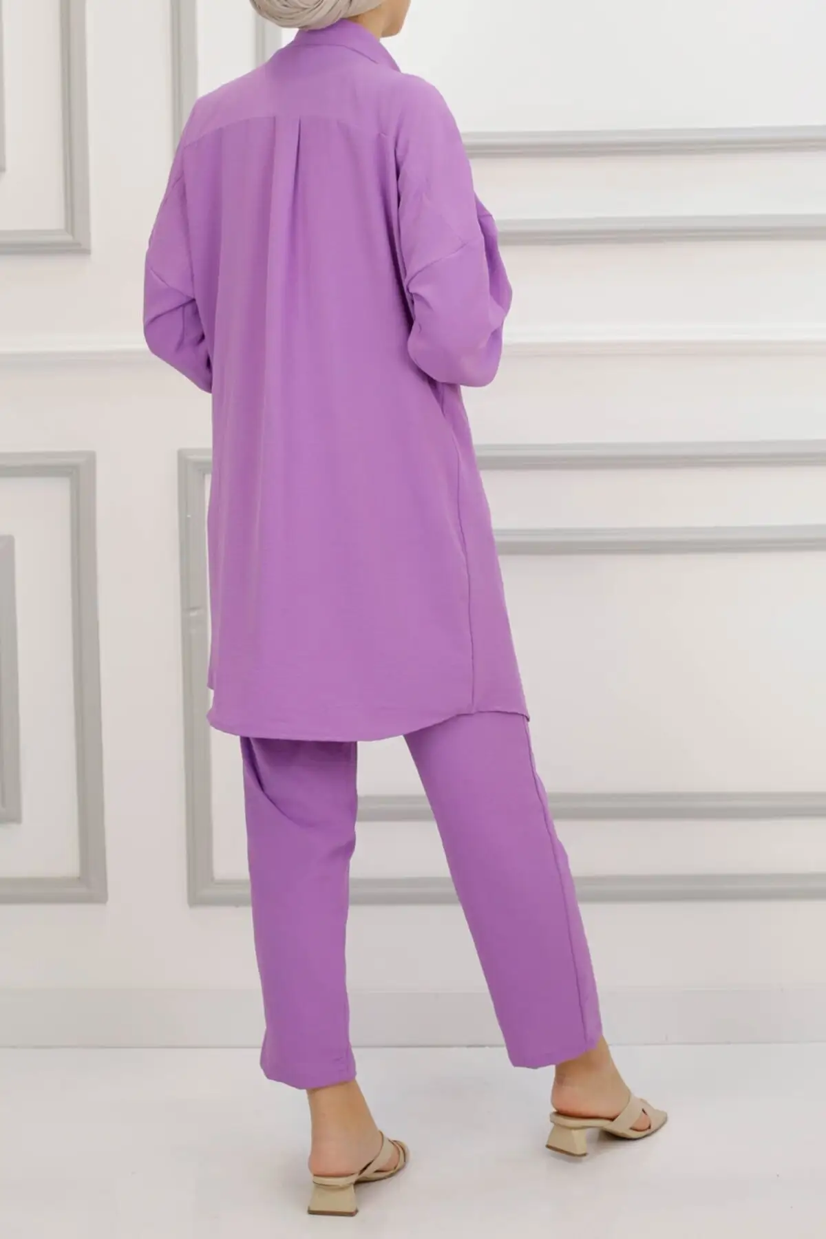 

Stone Detail Crepe Dual Team-lilac