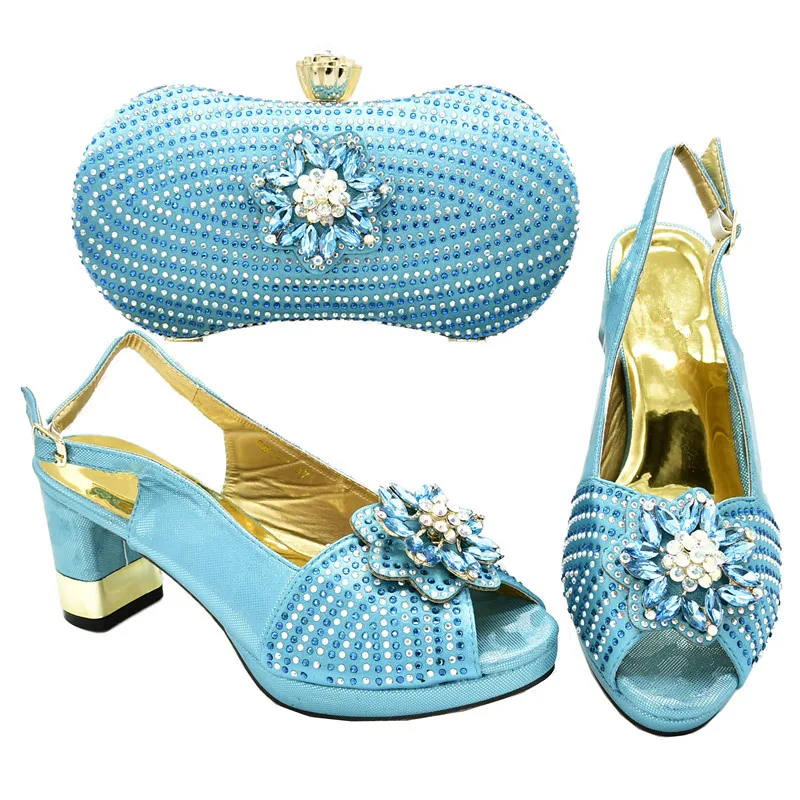 Итальянская обувь синего цвета с сумочкой в комплекте оптовая продажа коллекция