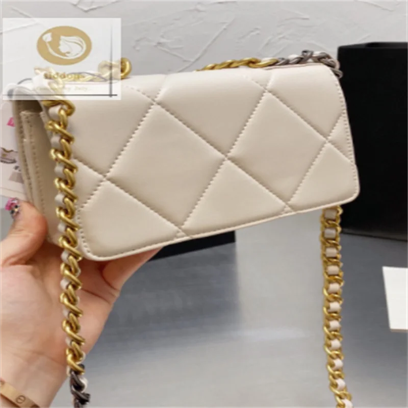 

Новая модная трендовая Диагональная Сумка с ромбовидной цепочкой, женская маленькая квадратная сумка 2021, сумка на одно плечо