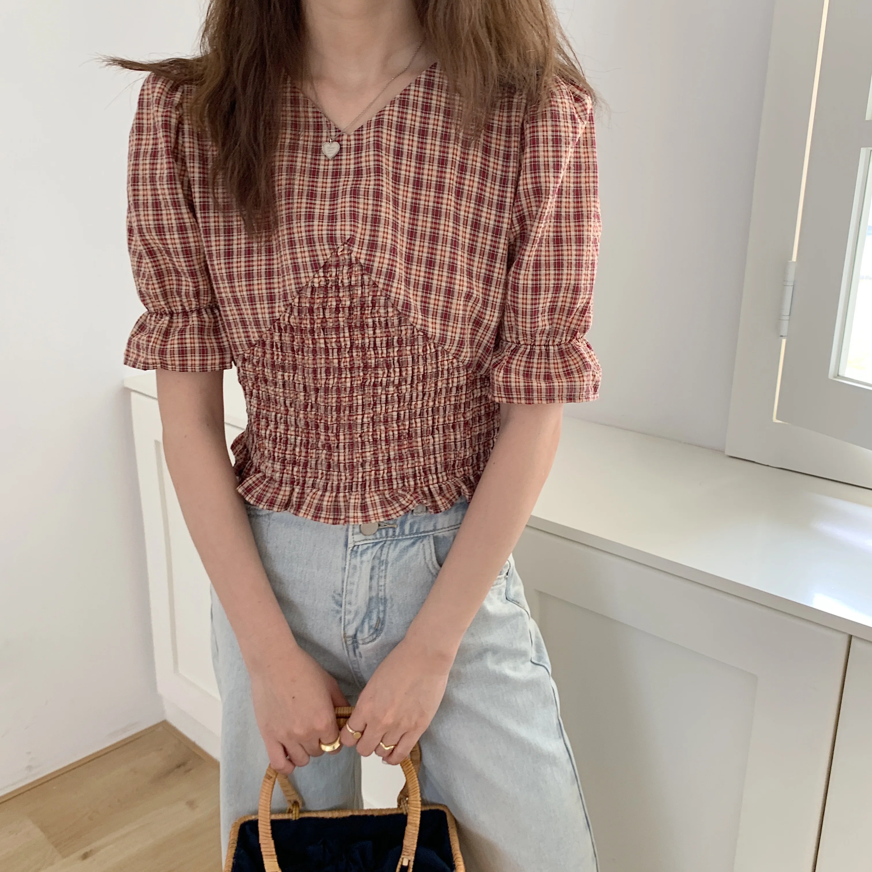 

Korean Style of the 2020 Summer Plaid V-neck Pullover Short Section Was Thin Shirt Short Sleeve Waist Tops