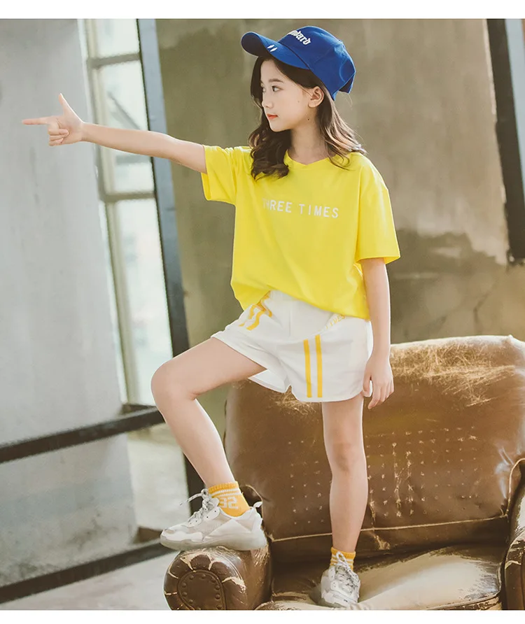 

Summer fashion new girls wear comfortable sports casual stitching color big boy short-sleeve shorts two-piece student set