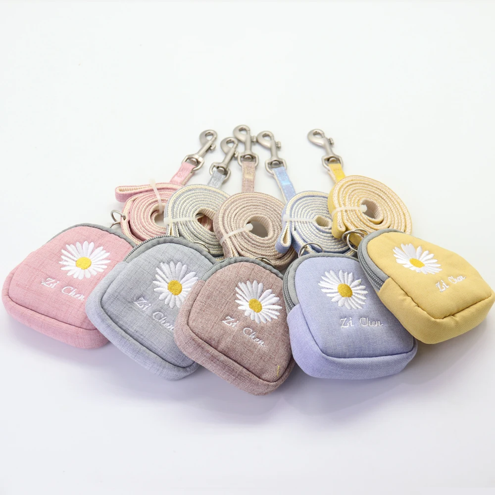 Поводок и шлейка для собак мягкая теплая с вышивкой маленьких средних жилет