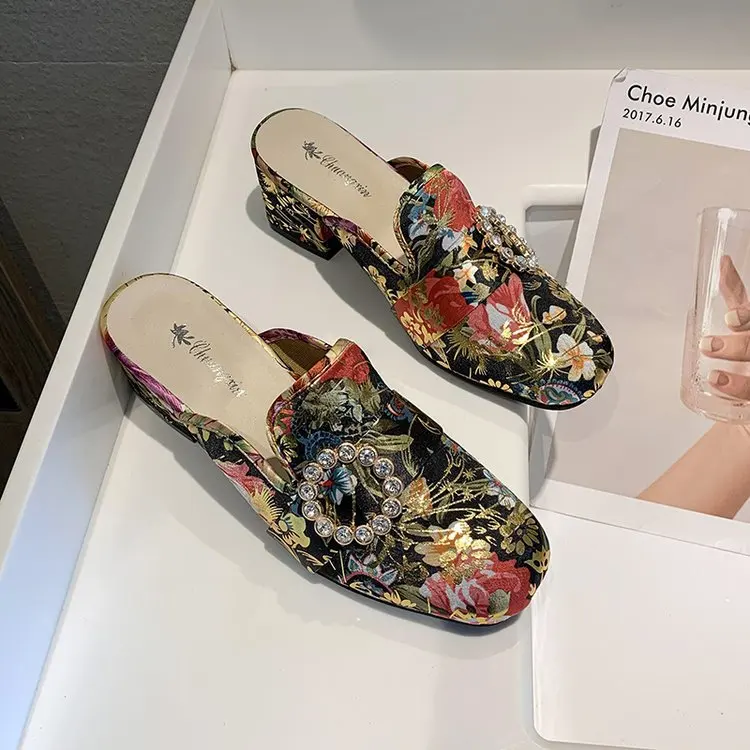 Летняя Новинка 2017 модная женская обувь в стиле ретро туфли на среднем каблуке