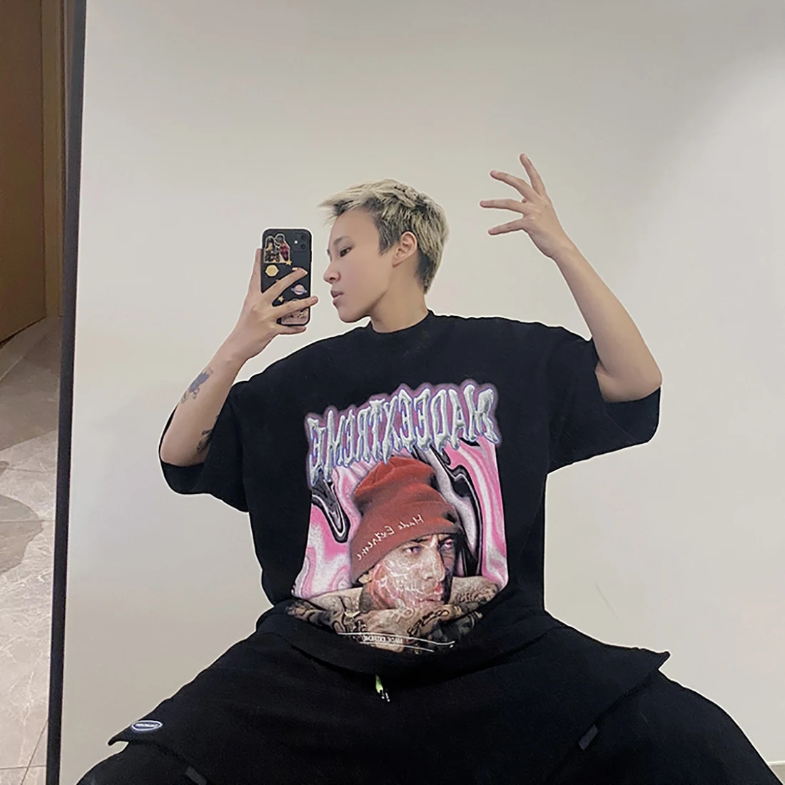 

ATSUNNY Street Chevrons Short Sleeve HipHop Streetwear Casual Man Summer Fashion Hong Kong Style T-Shirt Tops