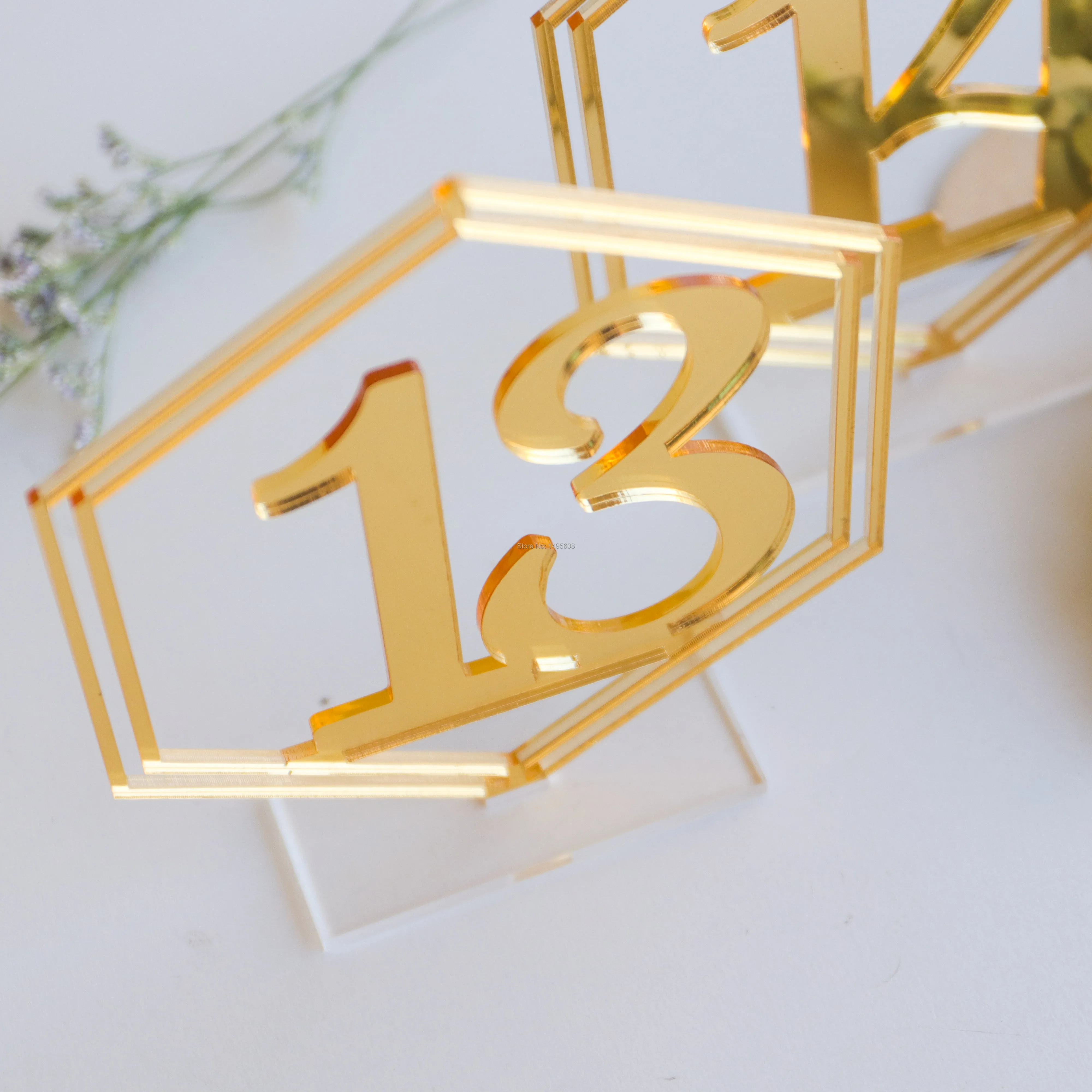 Фотообои | Шестигранные геометрические зеркальные фотообои с гравировкой белого