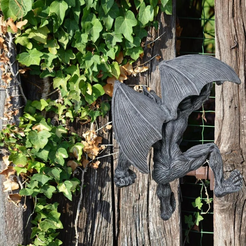 

Winged Gargoyle Statue Resin Ghost Hanging Figurines Decoration for Garden Front Porch Yard Fence Ornaments