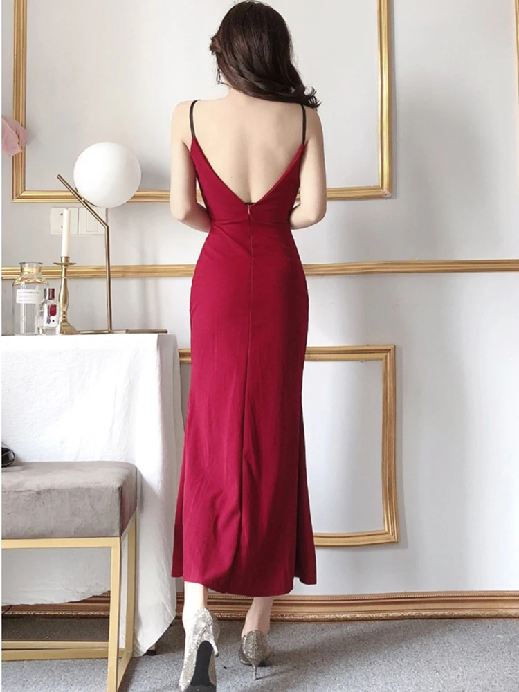 Женское длинное платье с V-образным вырезом черное в стиле панк и готика Клубная