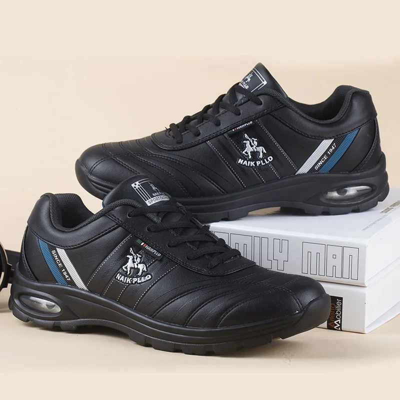 2020 New Men's Golf Shoes Waterproof Air Cushion Comfortable Classic Men's Sneakers White Black Lightweight Golf Shoes