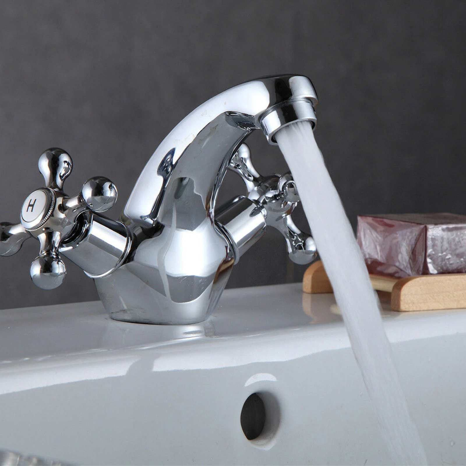 

Bathroom Home Sink Hot&Cold Mixer Mono Outlet Tap Twin Cross Head Basin Mixer Tap Set