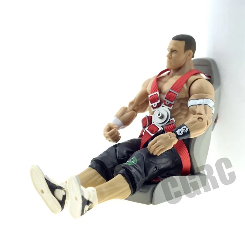 Ремень безопасности с имитацией сиденья для радиоуправляемого гусеничного