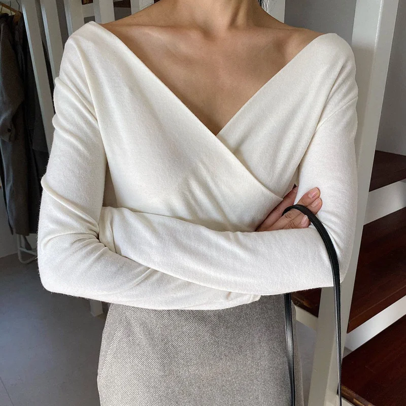 

Women's Elegant Pullover Solid V-Neck Crossing Slim Waist Long Sleeves Women Knitting Bottoming Pullover Spring Autumn 2021