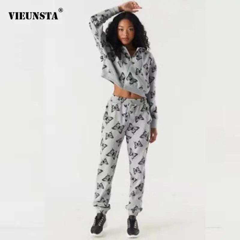 

Костюм спортивный женский из свитшота с капюшоном и брюк