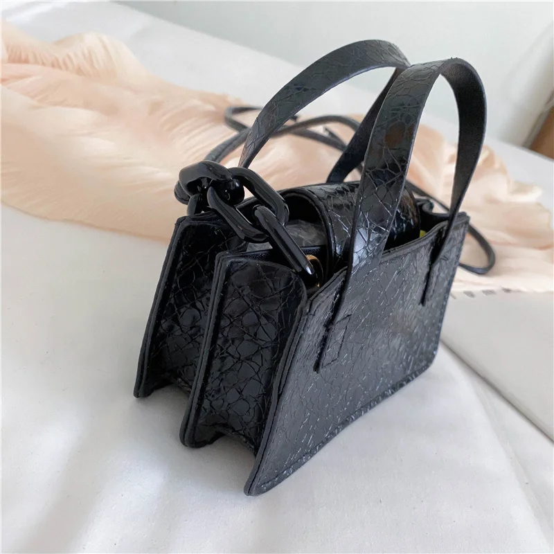 Женская сумка из искусственной кожи с крокодиловым узором и цепочкой| |