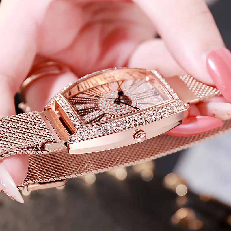 

Watches Women Luxury Crystal Quartz Wristwatch Rose Gold Roman Facet Magnetic Mesh Wrist Watch Women Elegant Female Clock Ladie
