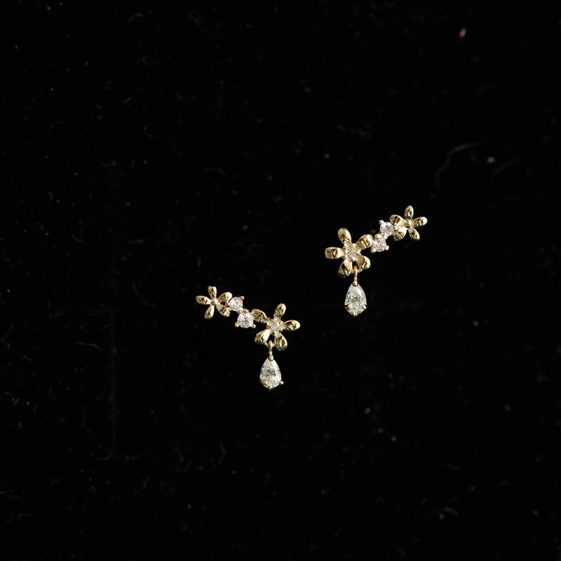 

GOLDtutu Gold Flower Water Drop Pure 9k Gold Inlaid Zircon Mini Earrings for Women Fashion Accessories Valentine's Day Gifts