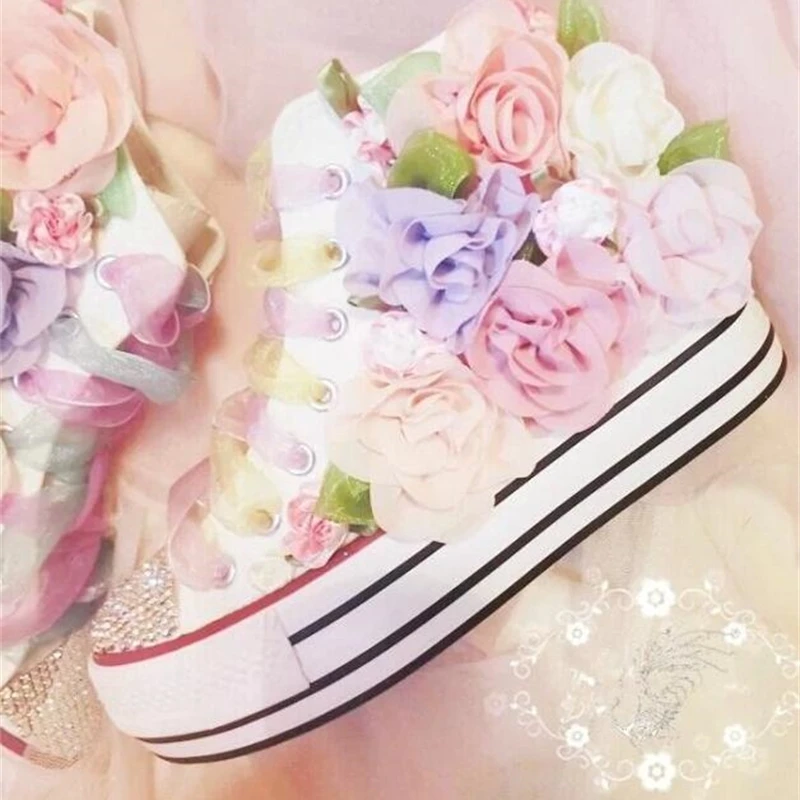 

free new Couple canvas shoes Low to Help Black White sport Shoes Classic lace Breathable women Shoes Diy diamond