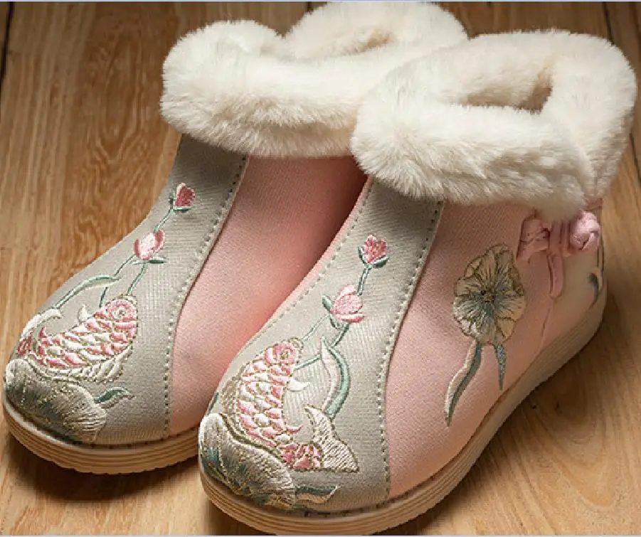

Children's winter Hanfu shoes embroidered Plush boots girls cotton shoes 3 color Chinese vintage style handmade