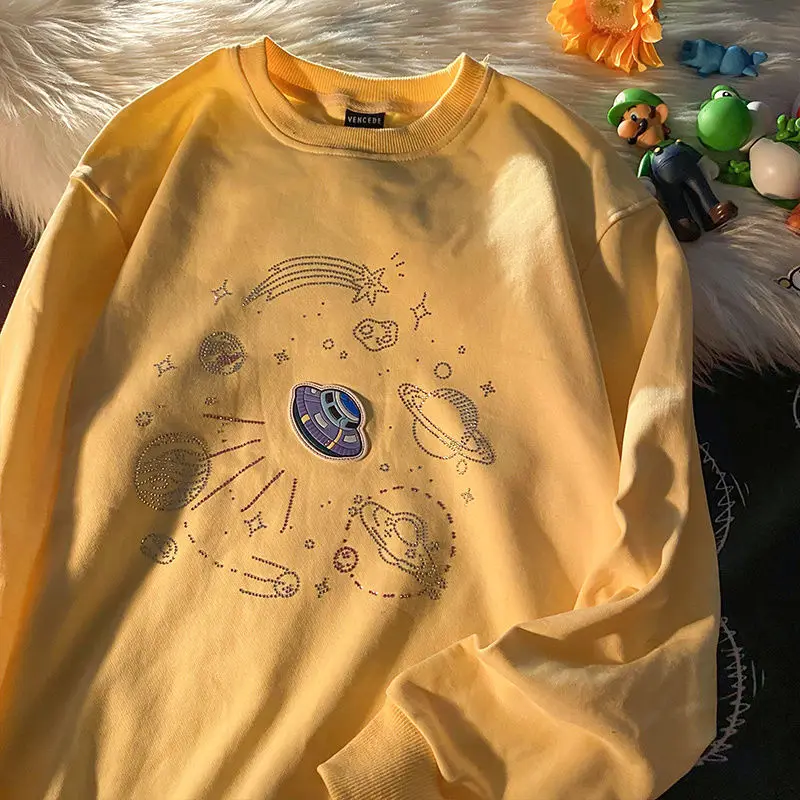 

Свитшот женский оверсайз с круглым вырезом и длинным рукавом