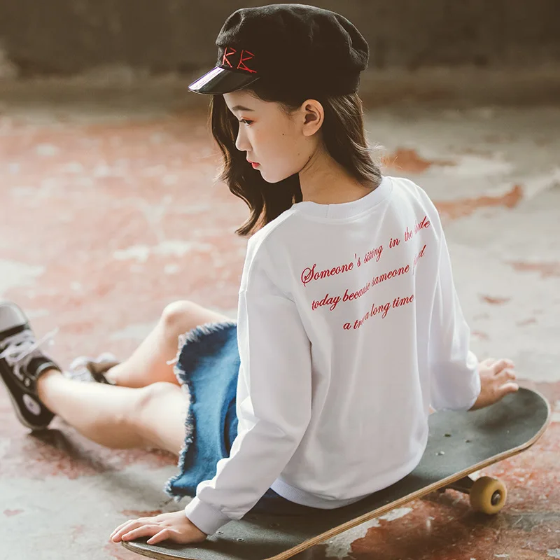 Детская одежда весенний комплект для девочек 2020 с джинсами хлопковая белая кофта